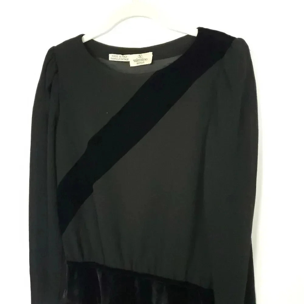 Valentino Boutique Vintage Dress Black Sz 38 US 4 Velvet & Wool Long Sleeves - Picture 11 of 16